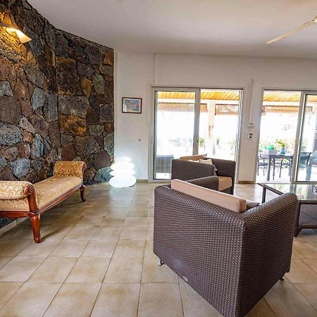 Villa Coco Des Sables Acces Direct Au Lagon Ла-Салин-ле-Бен Экстерьер фото