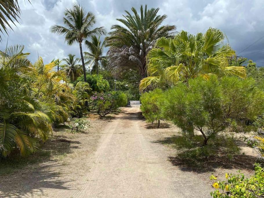 Villa Coco Des Sables Acces Direct Au Lagon Ла-Салин-ле-Бен Экстерьер фото