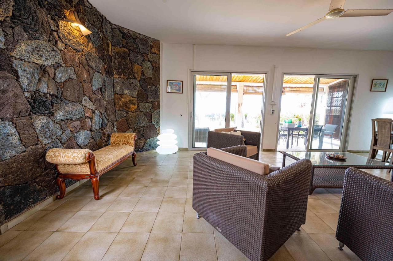 Villa Coco Des Sables Acces Direct Au Lagon Ла-Салин-ле-Бен Экстерьер фото